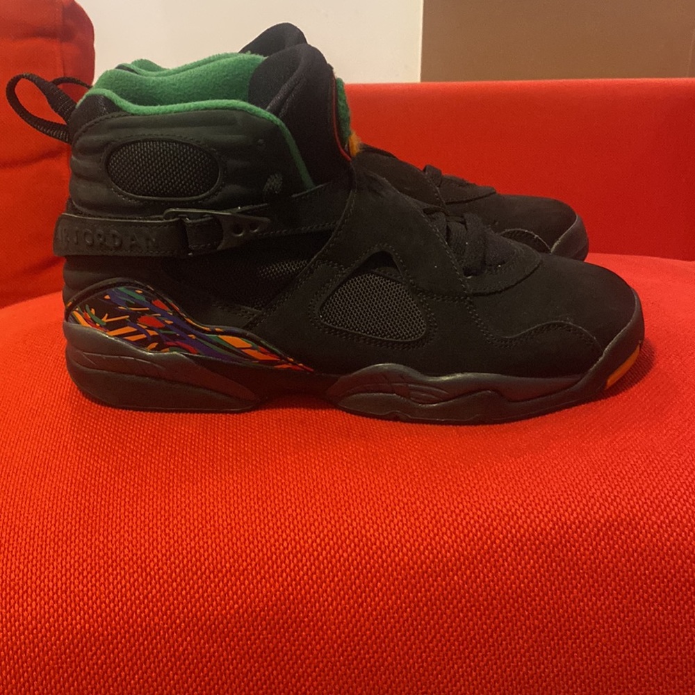 Jordan 8 Retro Tinker Air Raid. Size 7Y boys